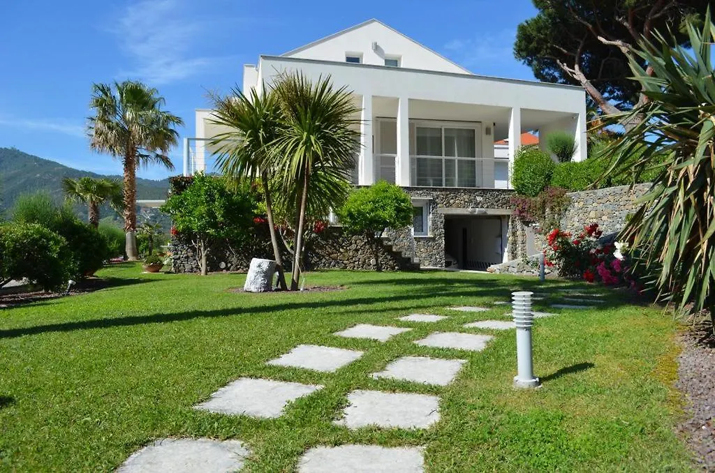 Apartamento White Dream Spotorno Italia